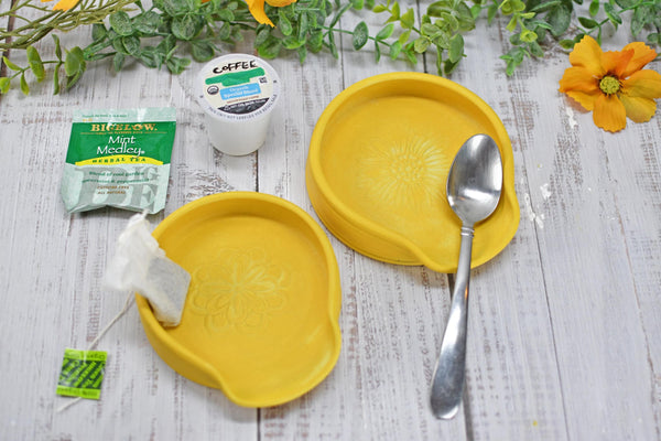 Sunflower Ceramic Spoon Rest, Yellow Stoneware Handmade Pottery for Stovetop, Floral Flower Yellow Dish