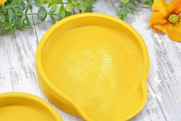 Sunflower Ceramic Spoon Rest, Yellow Stoneware Handmade Pottery for Stovetop, Floral Flower Yellow Dish